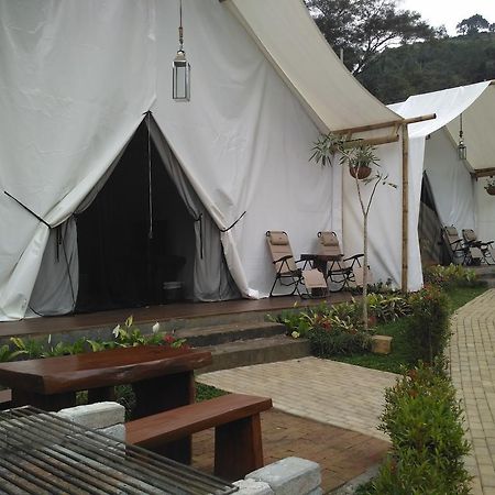 Maribaya Glamping Tent Bandung Buitenkant foto