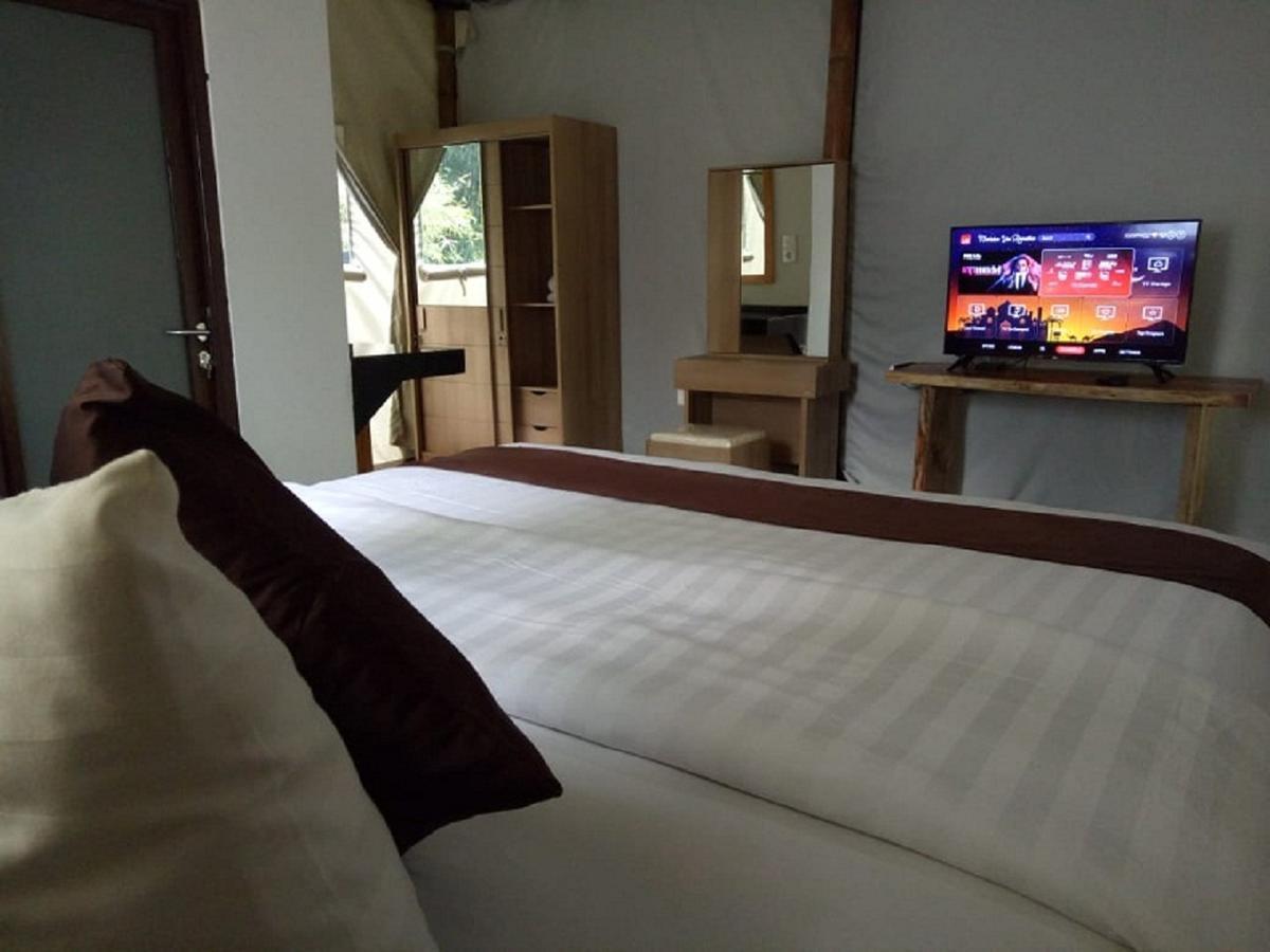 Maribaya Glamping Tent Bandung Buitenkant foto